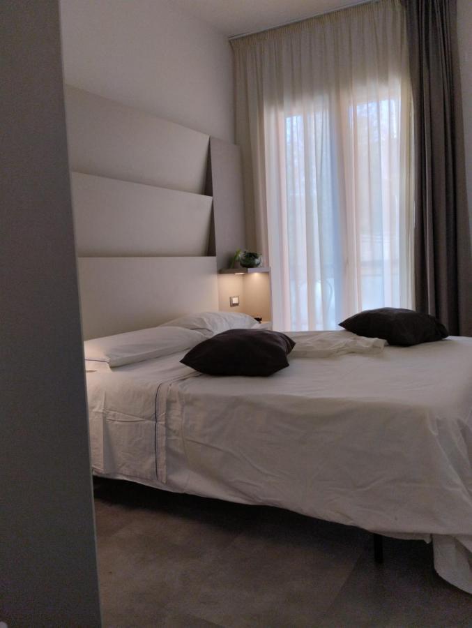 Hotel Abel & Residence Cesenatico Exterior photo