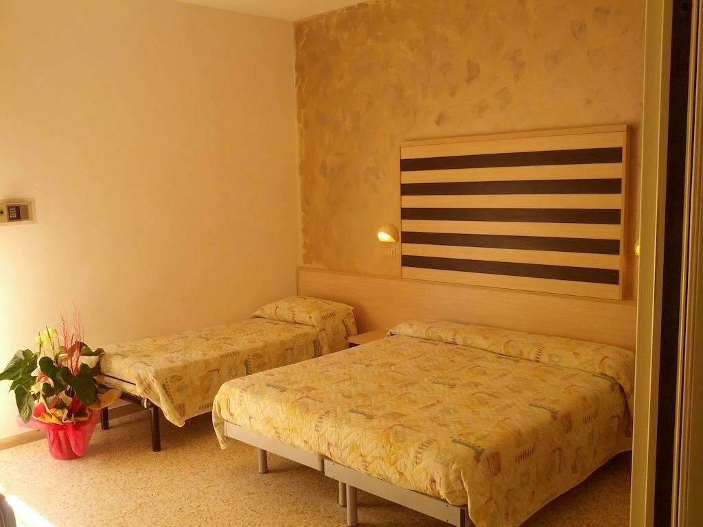 Hotel Abel & Residence Cesenatico Room photo